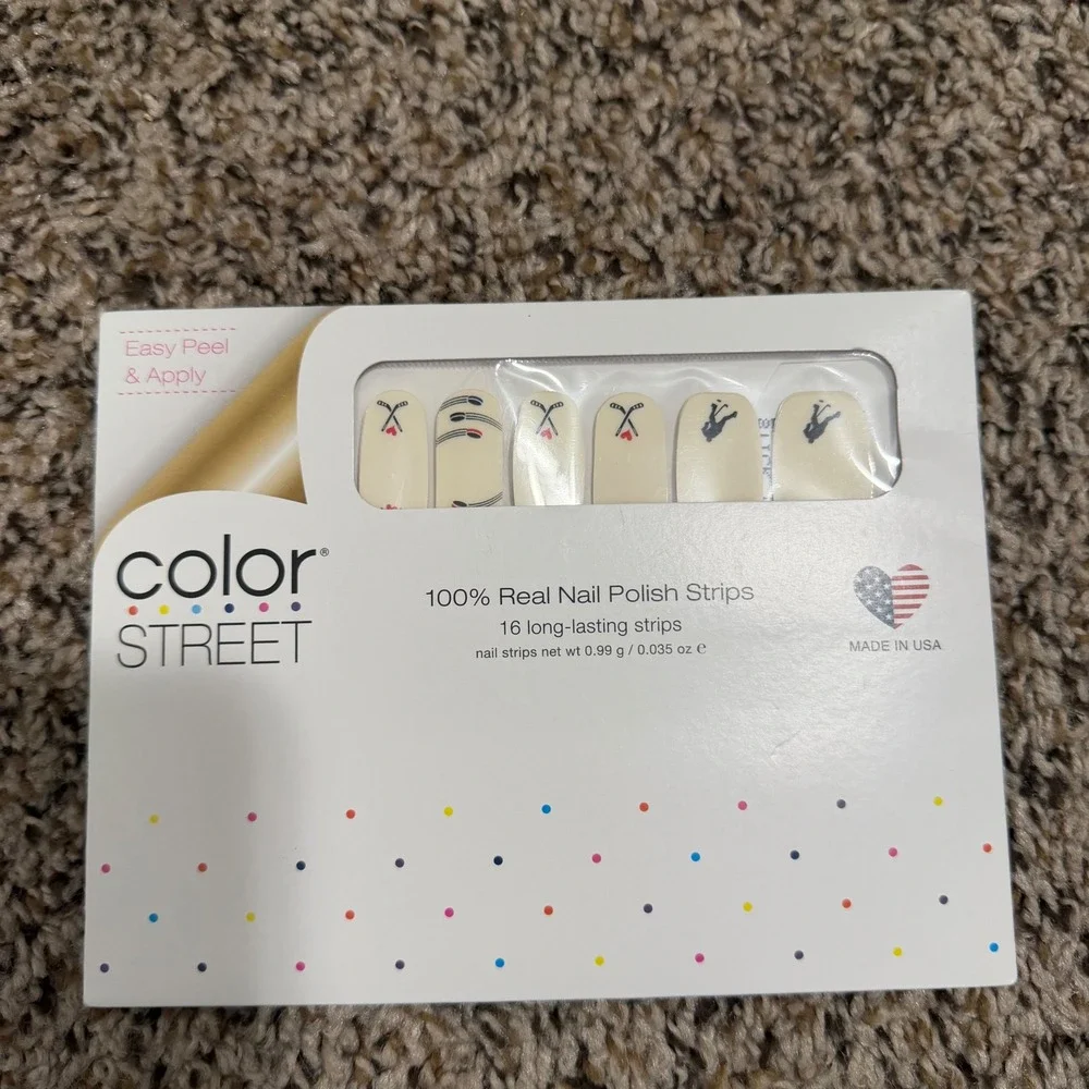 Color Street Stick It To Em Hockey Nail Polish Strips Cream FDL021 16 Count NEW